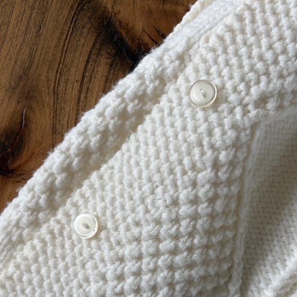 Hand knit Classic Cable Knit Women’s Sweater Cardigan - White - Picture 3 of 3